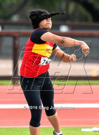 Thumbnail 3 in Stanford Invitational Girls Shot Put photogallery.