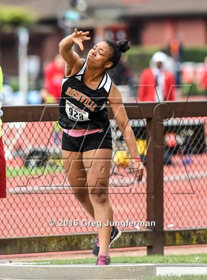 Thumbnail 2 in Stanford Invitational Girls Shot Put photogallery.