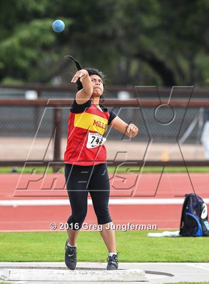 Thumbnail 2 in Stanford Invitational Girls Shot Put photogallery.