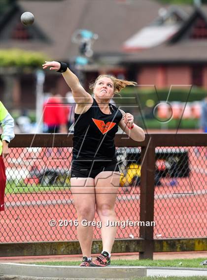 Thumbnail 3 in Stanford Invitational Girls Shot Put photogallery.