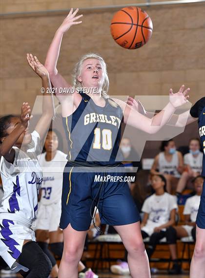 Thumbnail 3 in Gridley vs. Sacramento (Chavez Classic) photogallery.