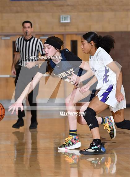 Thumbnail 2 in Gridley vs. Sacramento (Chavez Classic) photogallery.