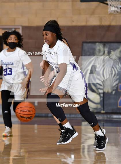 Thumbnail 2 in Gridley vs. Sacramento (Chavez Classic) photogallery.