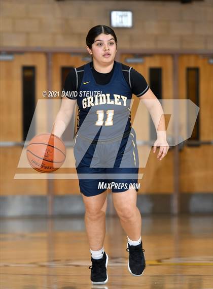 Thumbnail 2 in Gridley vs. Sacramento (Chavez Classic) photogallery.