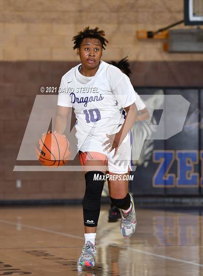 Thumbnail 1 in Gridley vs. Sacramento (Chavez Classic) photogallery.