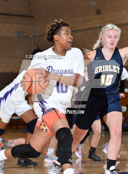Thumbnail 2 in Gridley vs. Sacramento (Chavez Classic) photogallery.