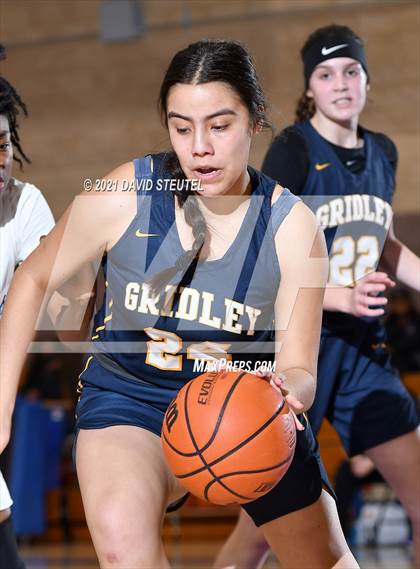 Thumbnail 2 in Gridley vs. Sacramento (Chavez Classic) photogallery.