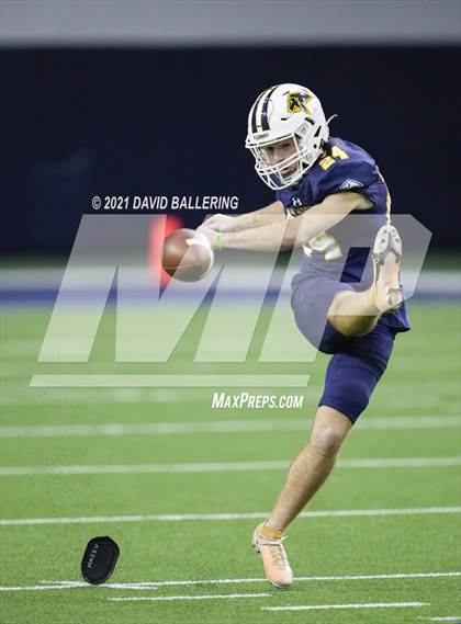 Thumbnail 3 in Parish Episcopal vs. Prestonwood Christian (TAPPS D1 2nd Round Playoff) photogallery.