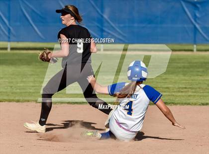 Thumbnail 2 in Calabasas @ Agoura photogallery.