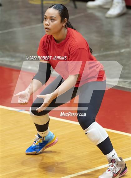 Thumbnail 2 in Kahuku @ Kalani photogallery.
