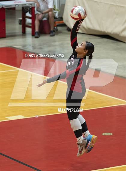 Thumbnail 3 in Kahuku @ Kalani photogallery.