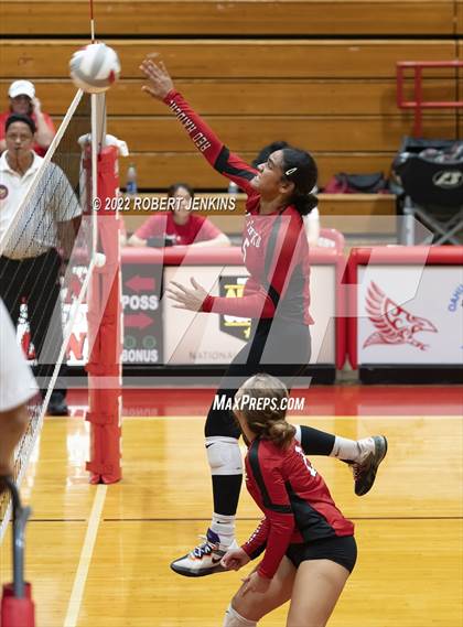 Thumbnail 3 in Kahuku @ Kalani photogallery.