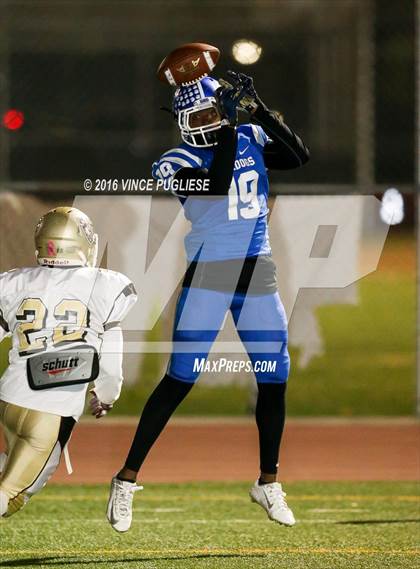 Thumbnail 1 in Don Lugo vs. Burbank (CIF SS D8 Semifinal) photogallery.