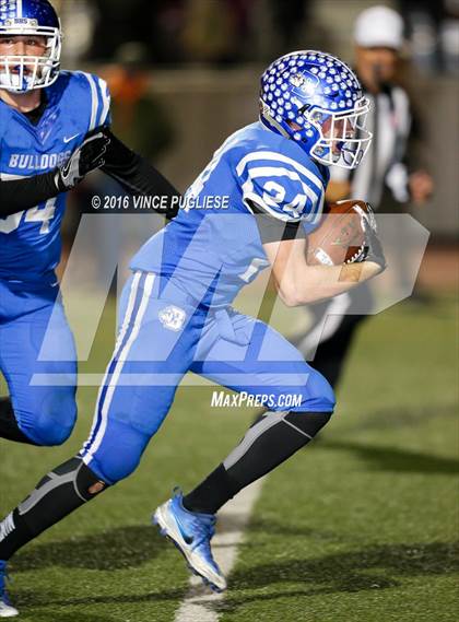 Thumbnail 2 in Don Lugo vs. Burbank (CIF SS D8 Semifinal) photogallery.