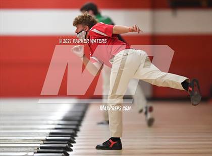 Thumbnail 1 in LHSAA Bowling Playoffs (Round 1, 9AM , Kenner Lanes) photogallery.
