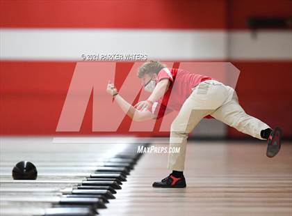 Thumbnail 2 in LHSAA Bowling Playoffs (Round 1, 9AM , Kenner Lanes) photogallery.