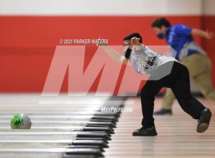 Thumbnail 2 in LHSAA Bowling Playoffs (Round 1, 9AM , Kenner Lanes) photogallery.