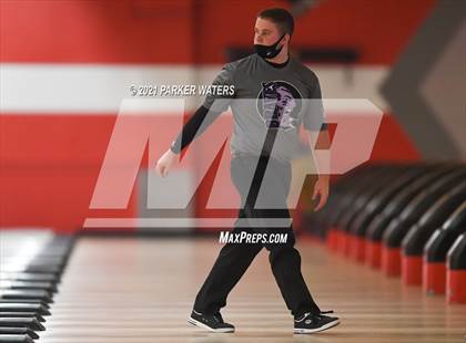 Thumbnail 3 in LHSAA Bowling Playoffs (Round 1, 9AM , Kenner Lanes) photogallery.
