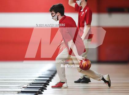 Thumbnail 3 in LHSAA Bowling Playoffs (Round 1, 9AM , Kenner Lanes) photogallery.