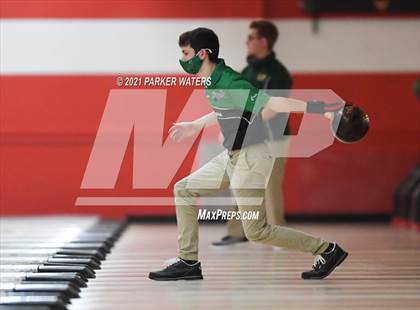 Thumbnail 3 in LHSAA Bowling Playoffs (Round 1, 9AM , Kenner Lanes) photogallery.
