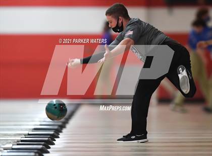 Thumbnail 3 in LHSAA Bowling Playoffs (Round 1, 9AM , Kenner Lanes) photogallery.