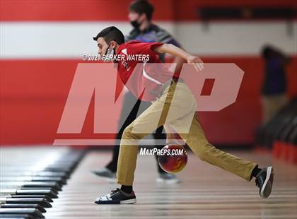 Thumbnail 2 in LHSAA Bowling Playoffs (Round 1, 9AM , Kenner Lanes) photogallery.