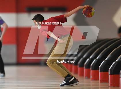 Thumbnail 1 in LHSAA Bowling Playoffs (Round 1, 9AM , Kenner Lanes) photogallery.
