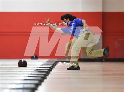 Thumbnail 2 in LHSAA Bowling Playoffs (Round 1, 9AM , Kenner Lanes) photogallery.