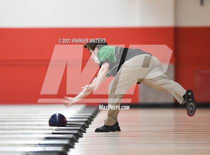 Thumbnail 2 in LHSAA Bowling Playoffs (Round 1, 9AM , Kenner Lanes) photogallery.