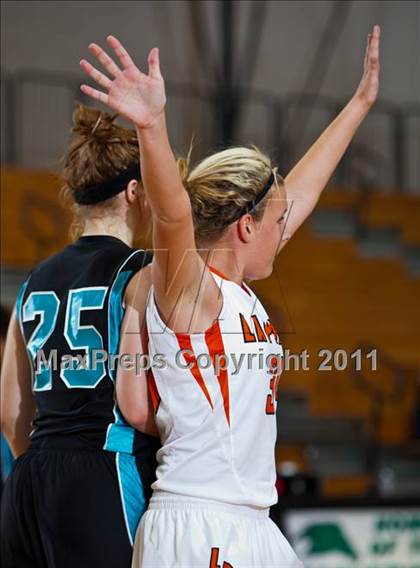 Thumbnail 1 in Pasadena Memorial vs La Porte (McDonald's Texas Invitational) photogallery.