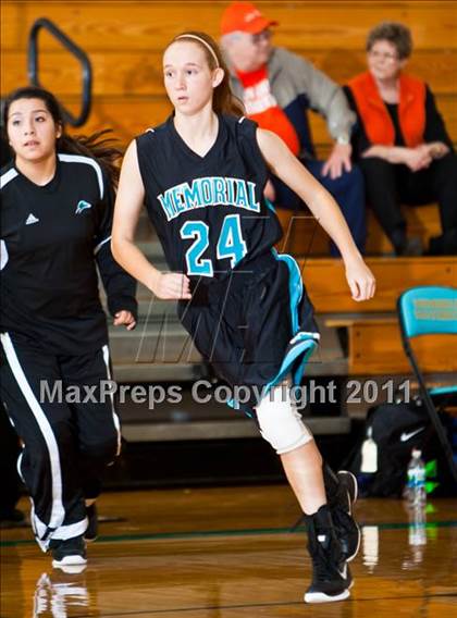 Thumbnail 2 in Pasadena Memorial vs La Porte (McDonald's Texas Invitational) photogallery.