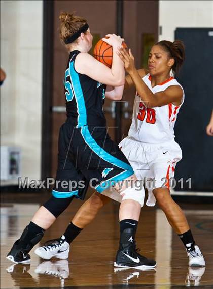 Thumbnail 2 in Pasadena Memorial vs La Porte (McDonald's Texas Invitational) photogallery.