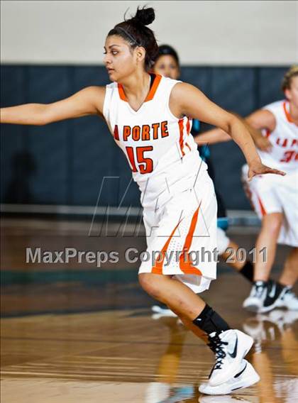 Thumbnail 2 in Pasadena Memorial vs La Porte (McDonald's Texas Invitational) photogallery.