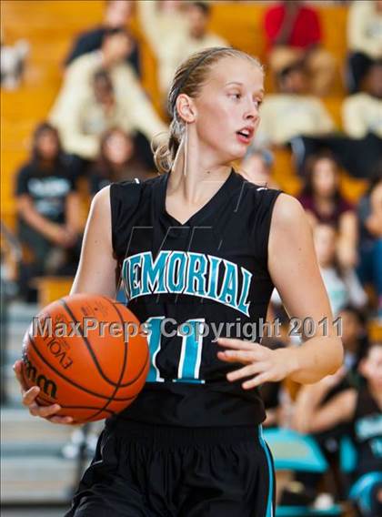 Thumbnail 1 in Pasadena Memorial vs La Porte (McDonald's Texas Invitational) photogallery.