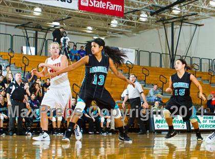 Thumbnail 2 in Pasadena Memorial vs La Porte (McDonald's Texas Invitational) photogallery.