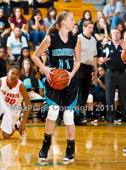 Thumbnail 1 in Pasadena Memorial vs La Porte (McDonald's Texas Invitational) photogallery.