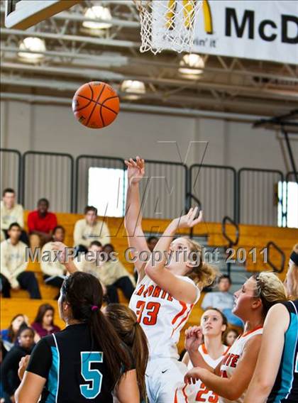 Thumbnail 1 in Pasadena Memorial vs La Porte (McDonald's Texas Invitational) photogallery.