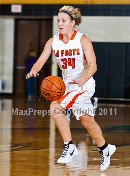 Thumbnail 1 in Pasadena Memorial vs La Porte (McDonald's Texas Invitational) photogallery.