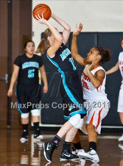 Thumbnail 3 in Pasadena Memorial vs La Porte (McDonald's Texas Invitational) photogallery.