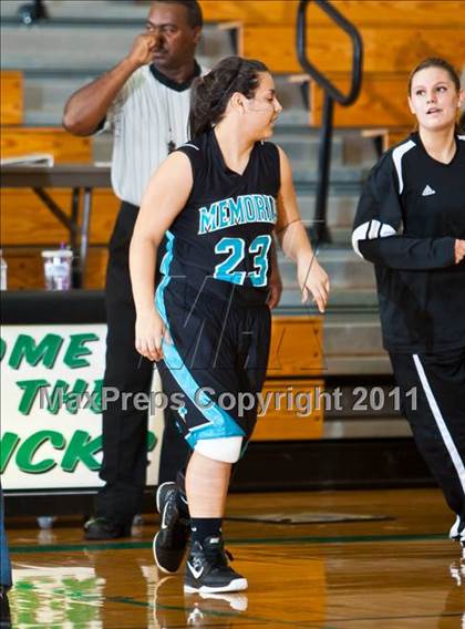 Thumbnail 1 in Pasadena Memorial vs La Porte (McDonald's Texas Invitational) photogallery.