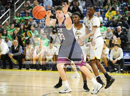 Thumbnail 2 in St. Thomas More vs. De La Salle (LHSAA 3A/4A Marsh Madness Final) photogallery.