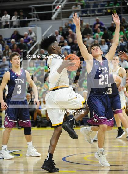 Thumbnail 3 in St. Thomas More vs. De La Salle (LHSAA 3A/4A Marsh Madness Final) photogallery.