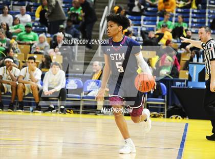 Thumbnail 2 in St. Thomas More vs. De La Salle (LHSAA 3A/4A Marsh Madness Final) photogallery.