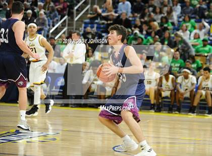 Thumbnail 1 in St. Thomas More vs. De La Salle (LHSAA 3A/4A Marsh Madness Final) photogallery.