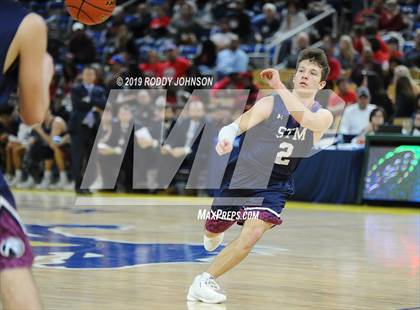 Thumbnail 2 in St. Thomas More vs. De La Salle (LHSAA 3A/4A Marsh Madness Final) photogallery.