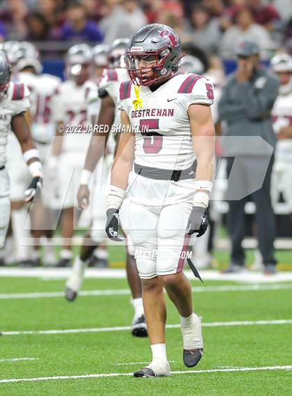 Thumbnail 2 in Ruston vs. Destrehan(LHSAA Division I Non-Select Final) photogallery.