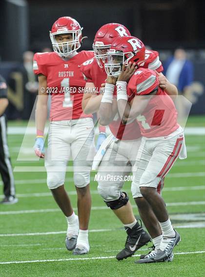 Thumbnail 3 in Ruston vs. Destrehan(LHSAA Division I Non-Select Final) photogallery.