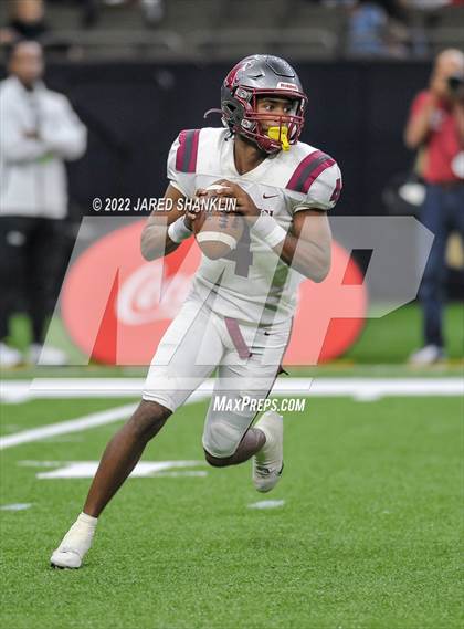 Thumbnail 2 in Ruston vs. Destrehan(LHSAA Division I Non-Select Final) photogallery.