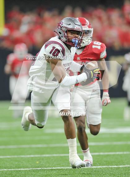 Thumbnail 3 in Ruston vs. Destrehan(LHSAA Division I Non-Select Final) photogallery.