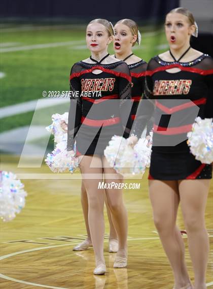 Thumbnail 3 in Castle View CHSAA Spirit Poms photogallery.